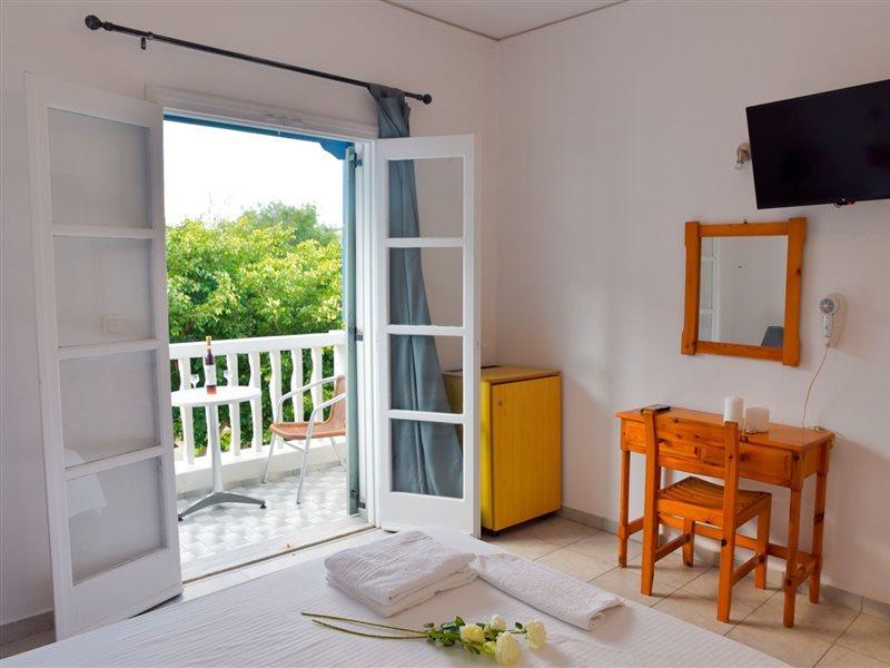 Lefkothea Hotel Kamári المظهر الخارجي الصورة